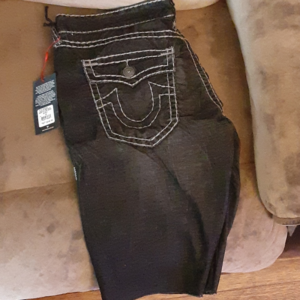 TRUE RELIGION MENS SHORTS